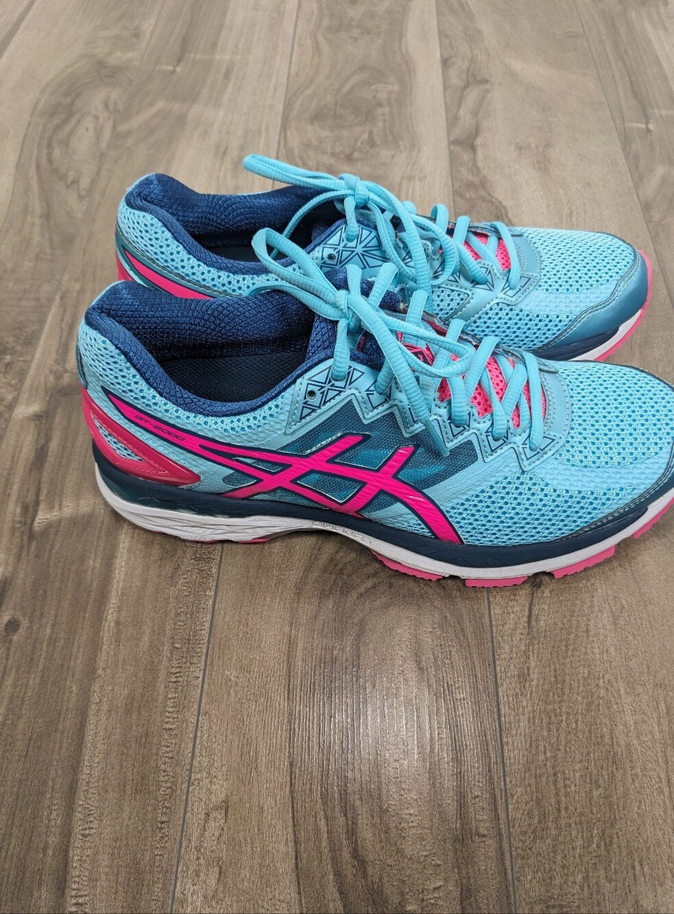 Asics GT-2000 4 Sneakers Size 9 Women's Running